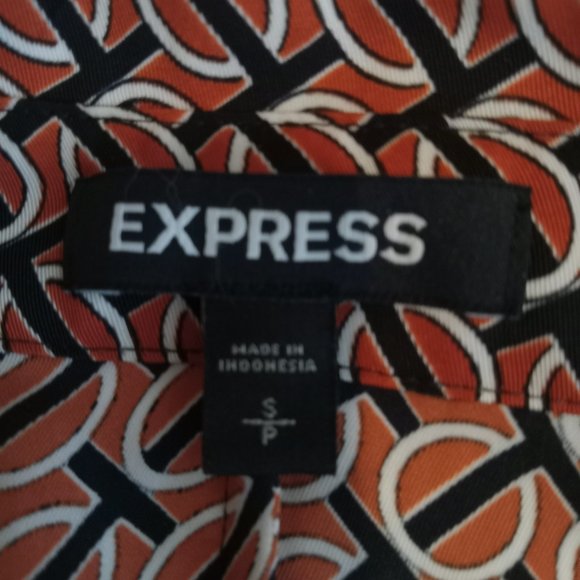 Express Women's Button Front Shirt Size Small Orange Black White Chain Print Top - Picture 7 of 8
